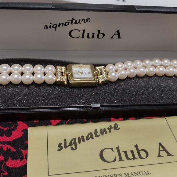 Luxury watch - Picture 1 of 4